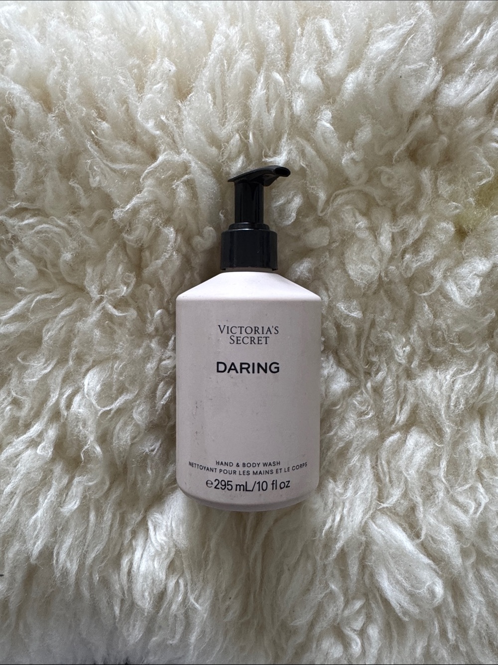 New V.S. Daring Moisturizing Hand & Body Wash
